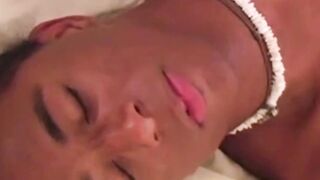 Real ebony amateur teases with his body & jerks off solo