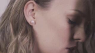 Mesmerizing blonde & mesmerizing brunette have sexy make-up sex