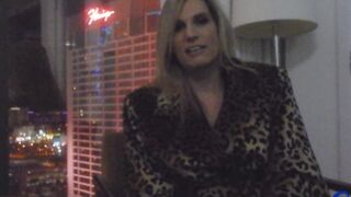 Roxy Revolver BTS Interview