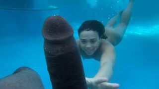 Underwater Sex Amateur Teen Crushed By huge black dick huge black dick