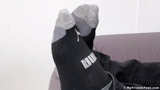 Tattooed hunk Drew strips & showcases his size 12 feet