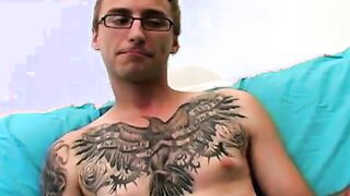 Amateur ass buddy plays around with his heavy cock solo