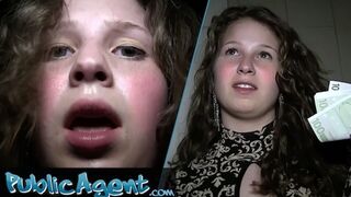 Gymnast Teen's Changing Room Fuck